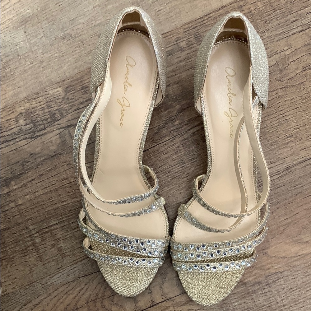 Gold Elegant Heels with Rhinestone Embellishments